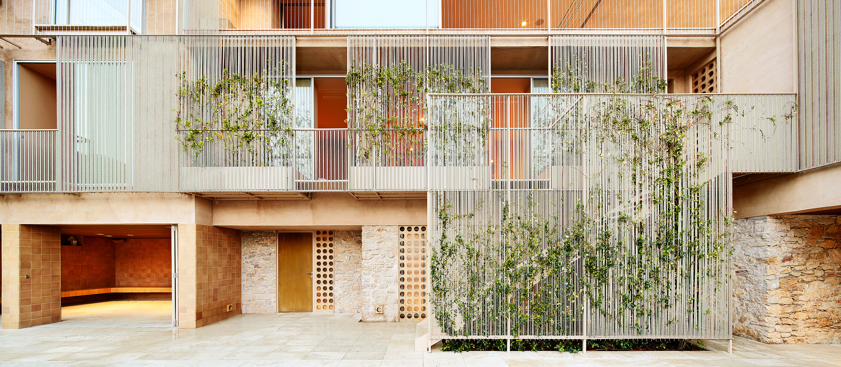 scaffold house - refurbishment of a single family house in Begur, Girona